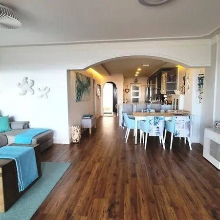 Modernes Luxus-haus Mit Phantastischem Meerblick, Beheizter Pool Und Wifi