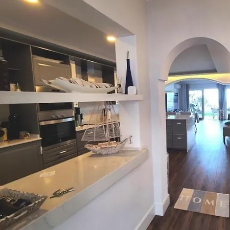 Holiday home Modernes Luxus-haus Mit Phantastischem Meerblick, Beheizter Pool Und Wifi *